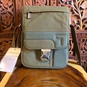 Tumi Sando Gadget Bag NWT.